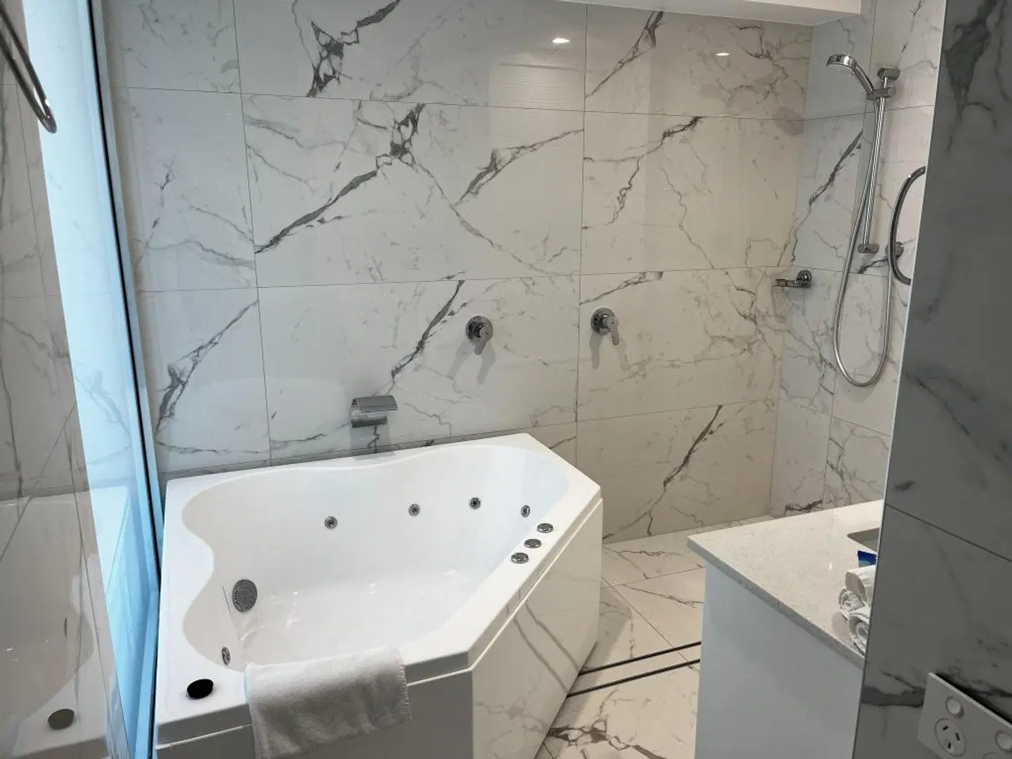 Beachfront Towers Badezimmer