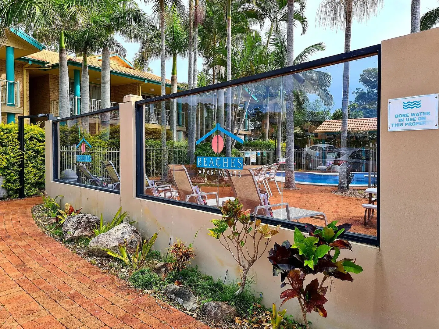 Beaches Serviced Apartments Terrasse
