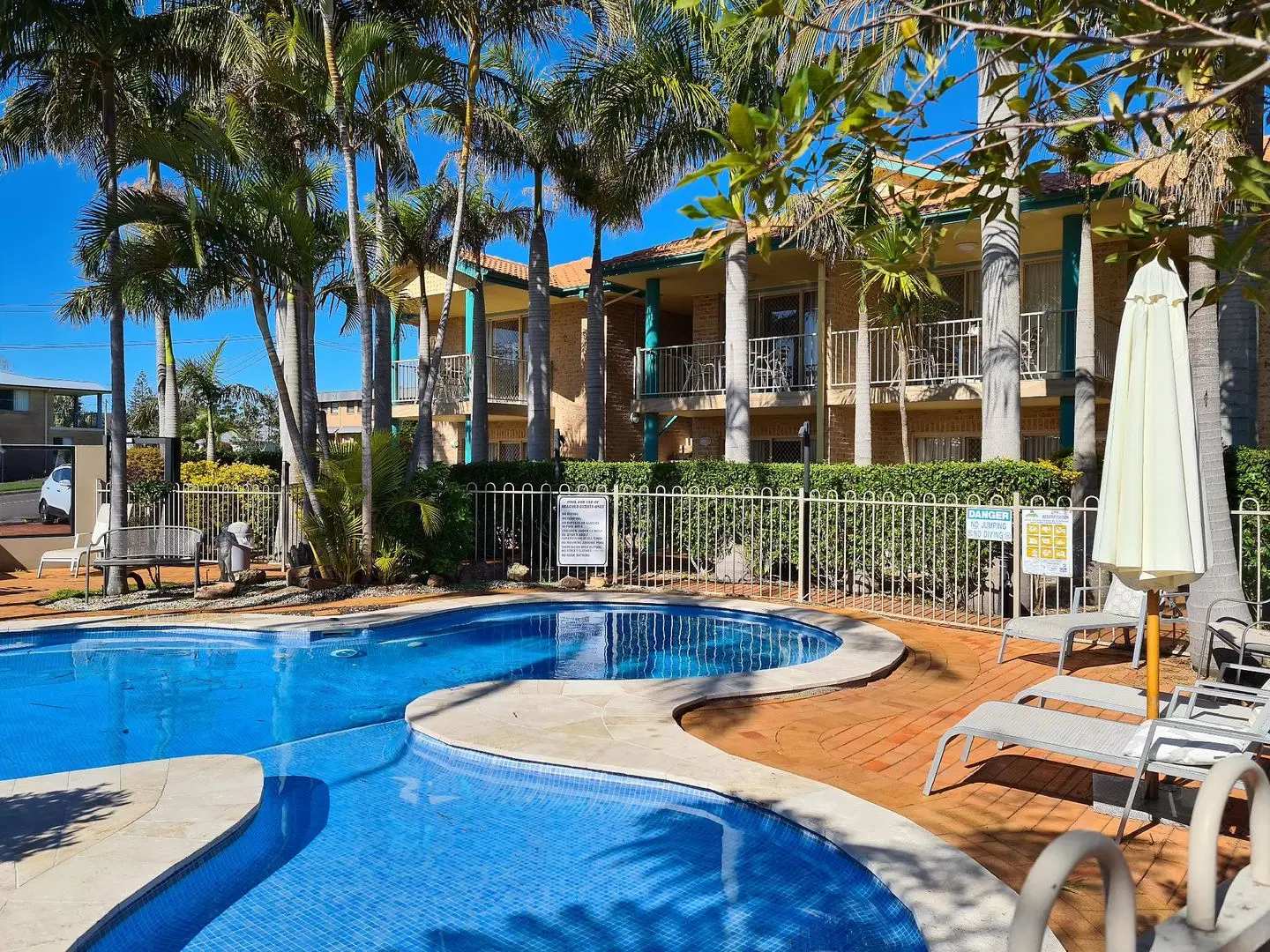 Beaches Serviced Apartments OUTDOOR_POOL