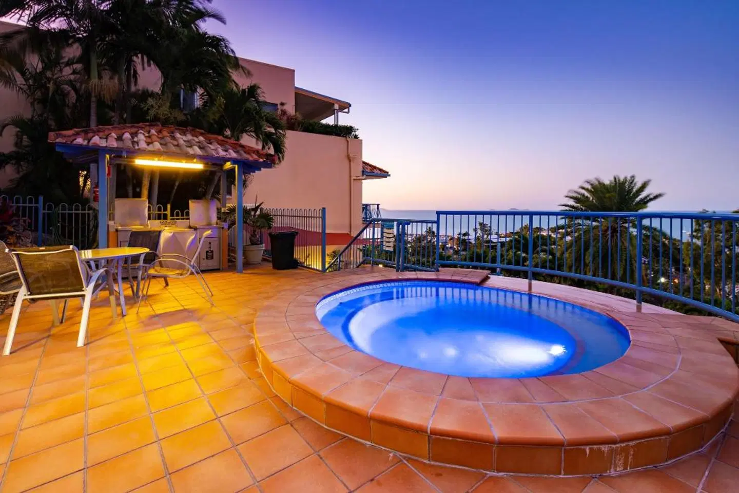 Sea Star Apartments OUTDOOR_POOL