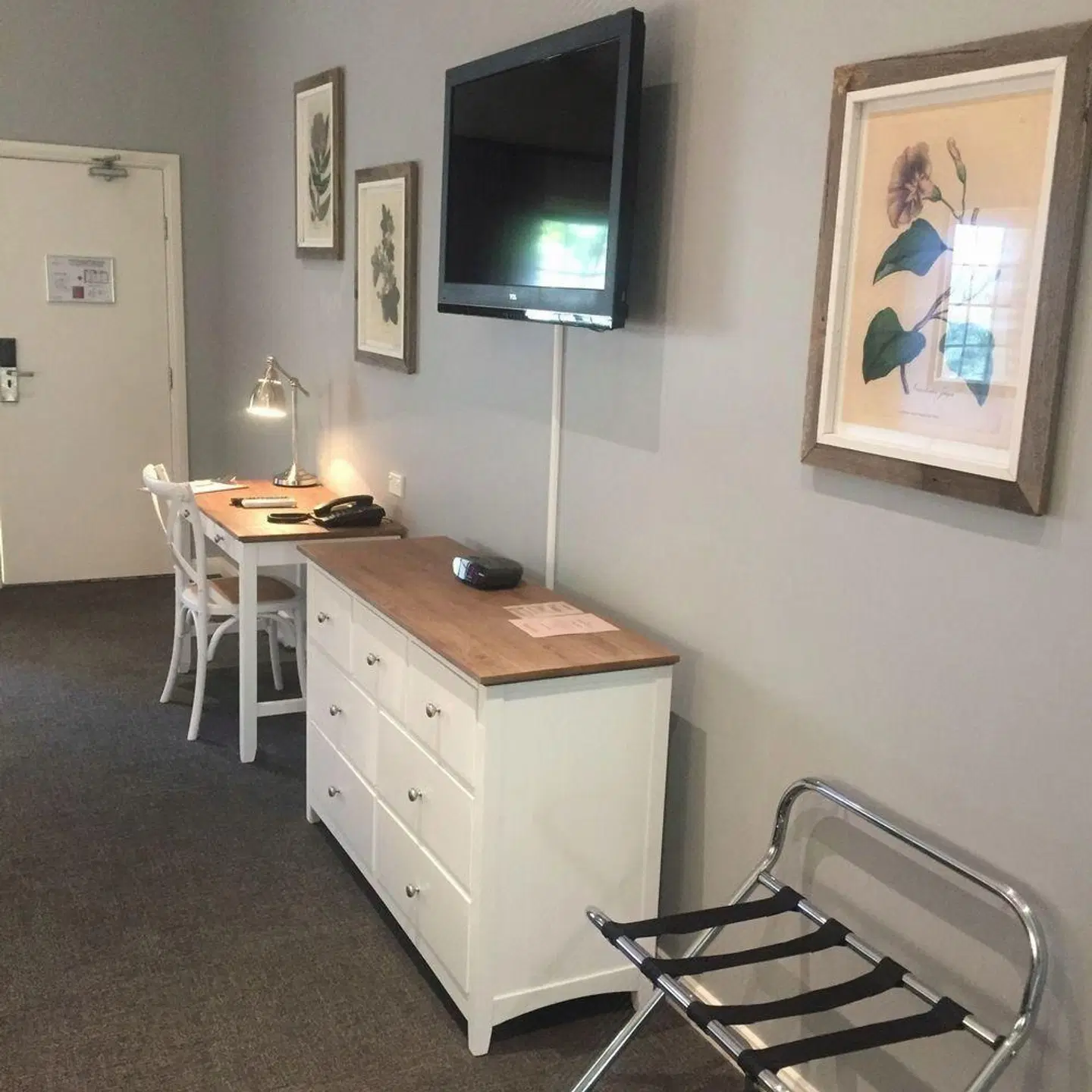 Camden Valley Inn ROOM_EXAMPLE