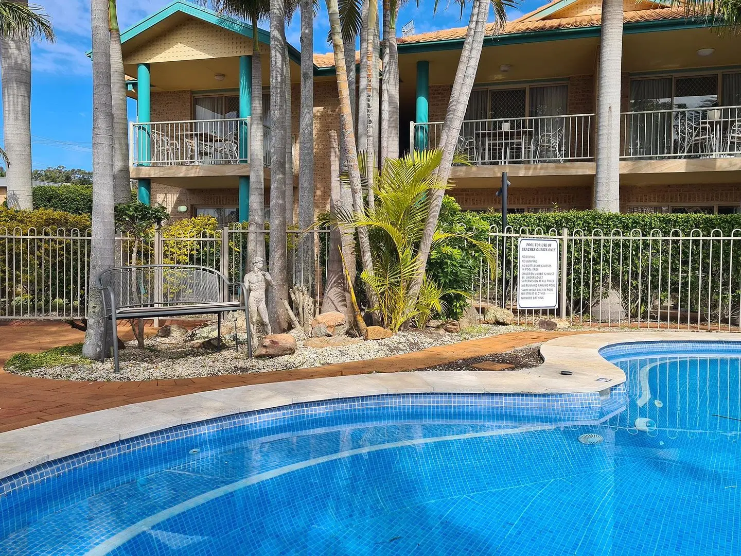Beaches Serviced Apartments OUTDOOR_POOL