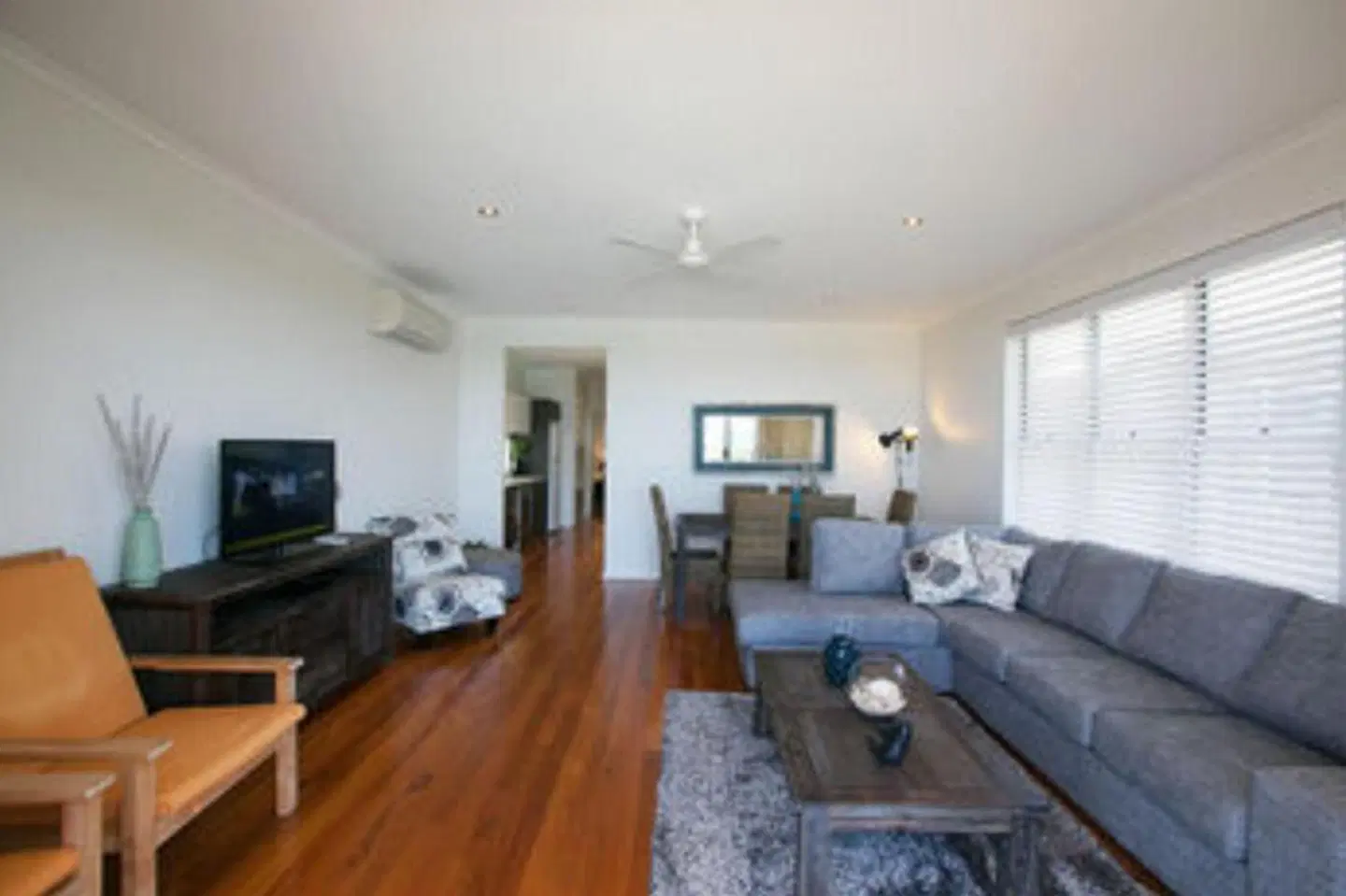 Caves Coastal Bar & Bungalows LOUNGE_LOBBY
