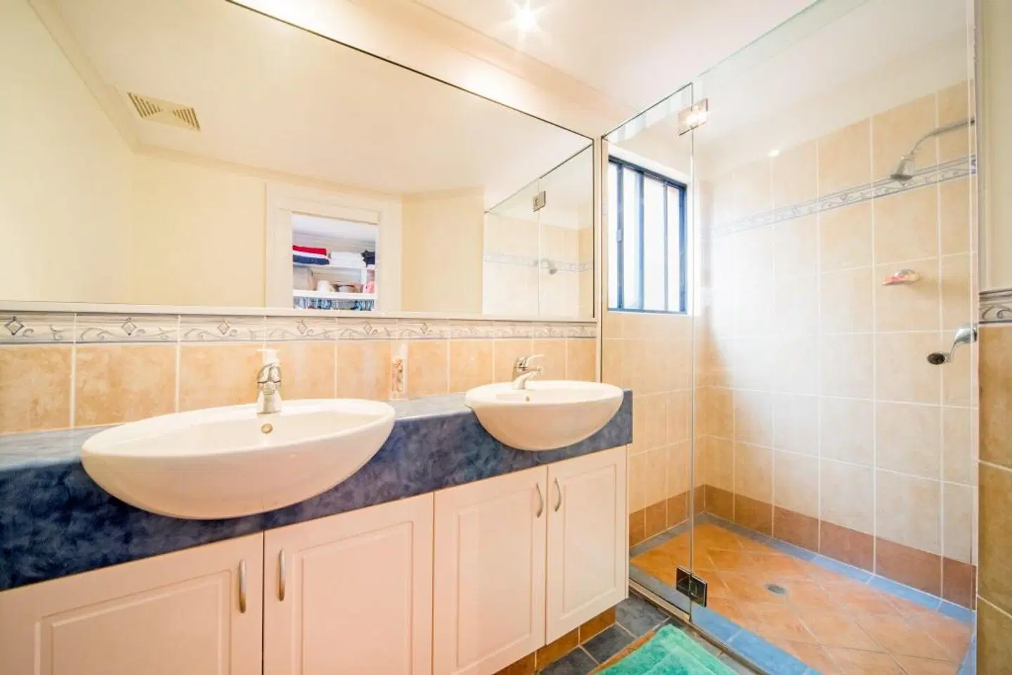 Sea Star Apartments Badezimmer