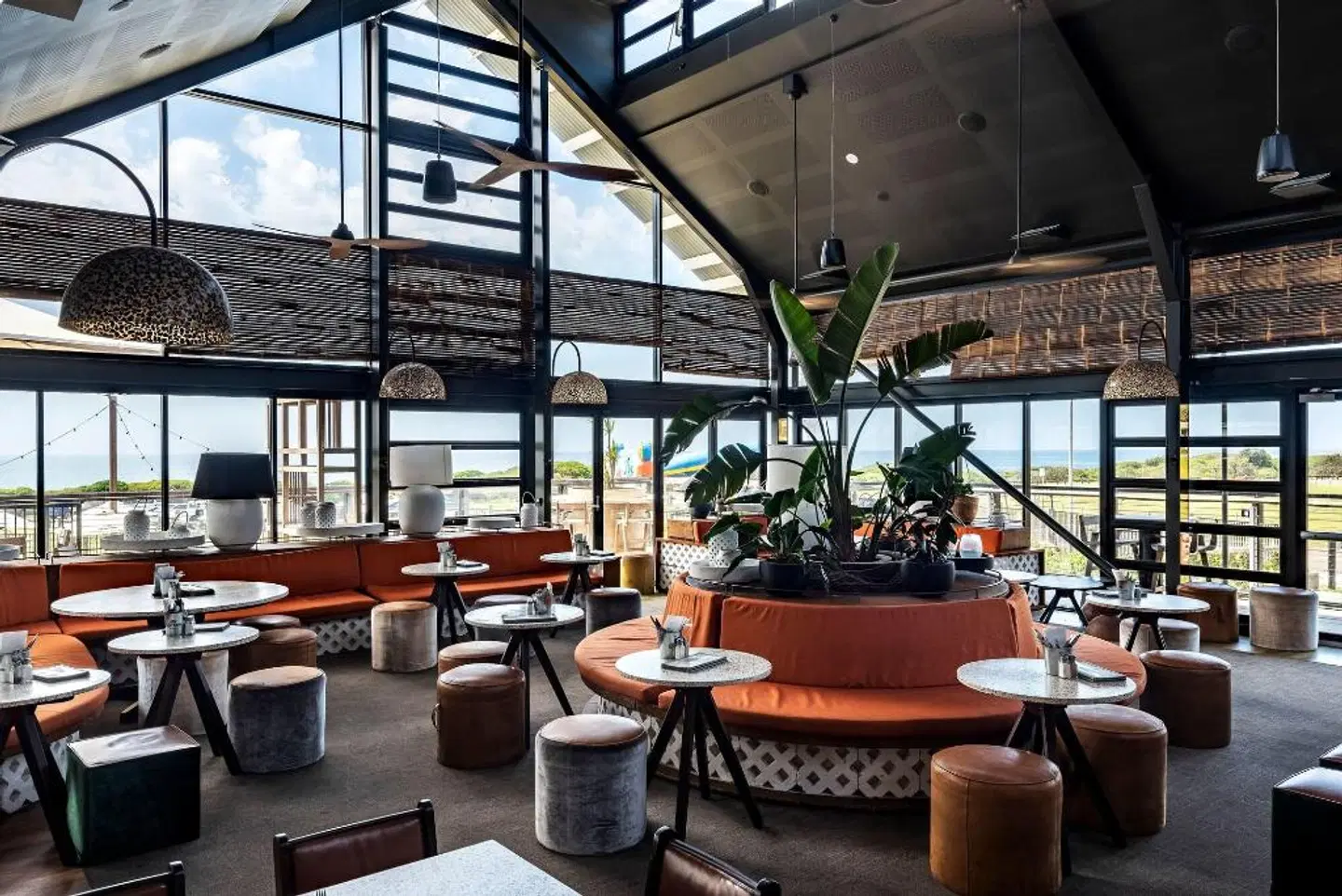 Caves Coastal Bar & Bungalows LOUNGE_LOBBY