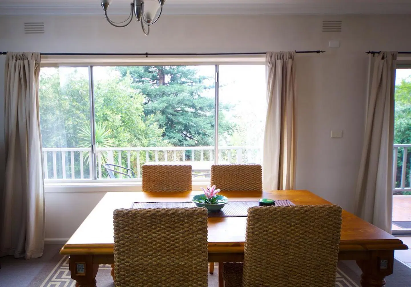 Healesville Apartments ROOM_EXAMPLE
