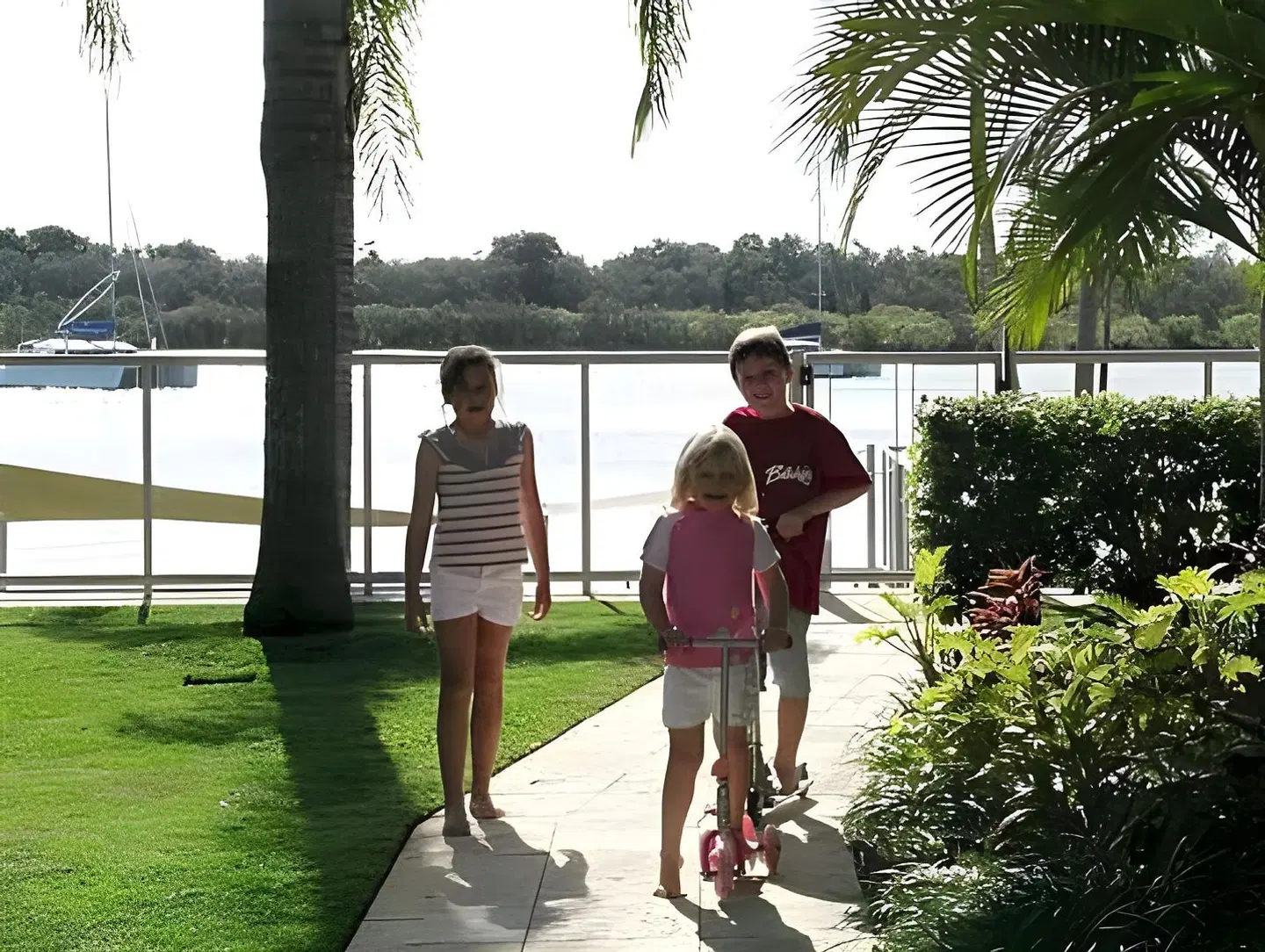 Noosa Shores Resort PEOPLE