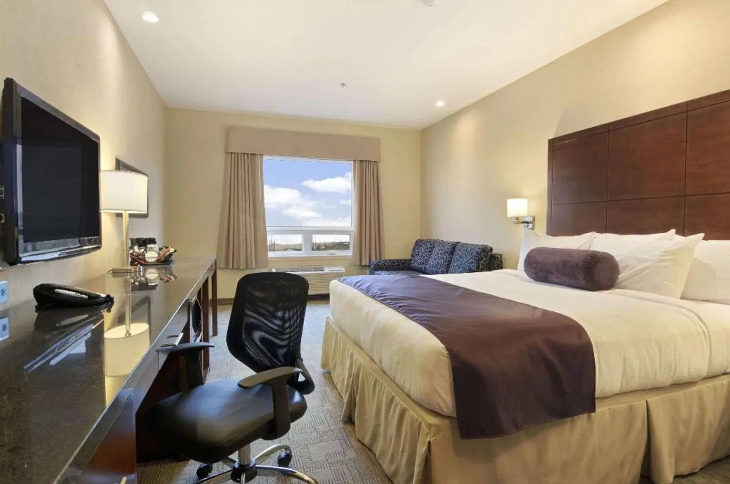 Days Inn by Wyndham Regina Airport West ROOM_EXAMPLE