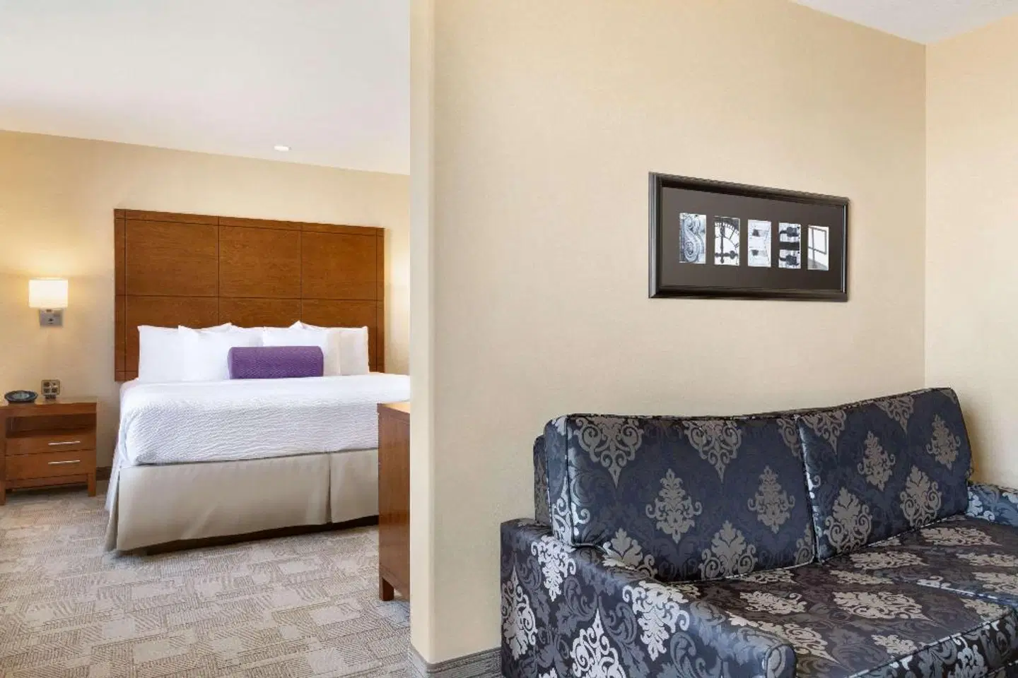 Days Inn by Wyndham Regina Airport West ROOM_EXAMPLE
