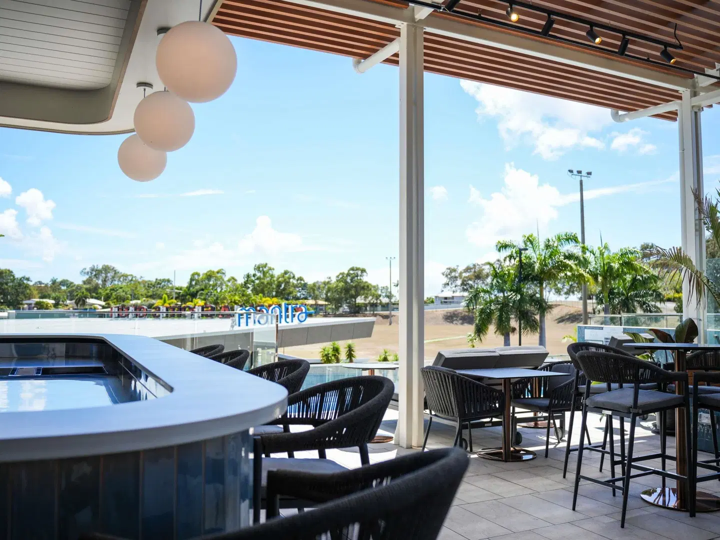 Mantra Gladstone Terrasse