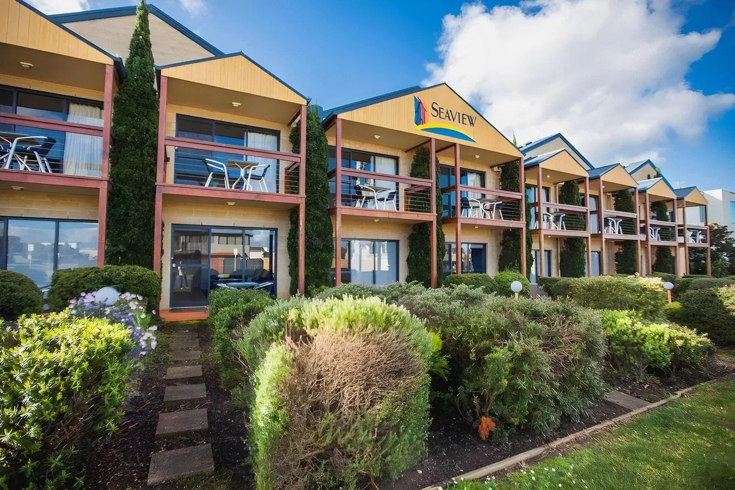 Seaview Motel & Apartments EXTERIOR