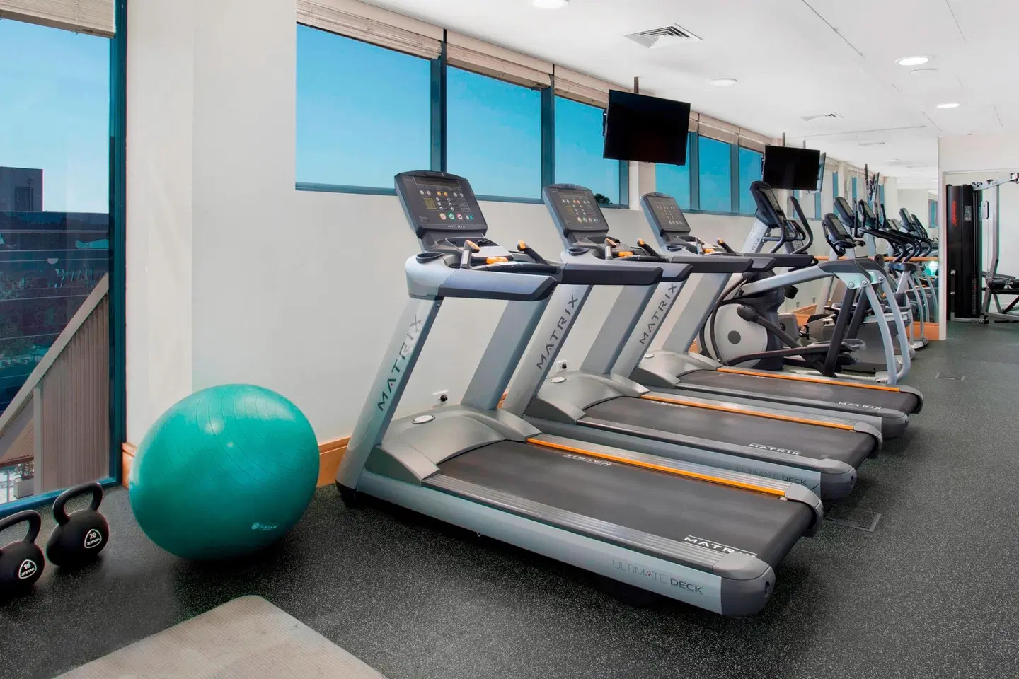 Crowne Plaza Sydney Macquarie Park SPORTS_AND_LEISURE