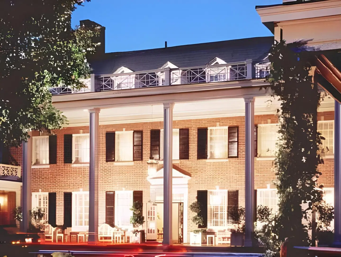 The Carolina Inn EXTERIOR