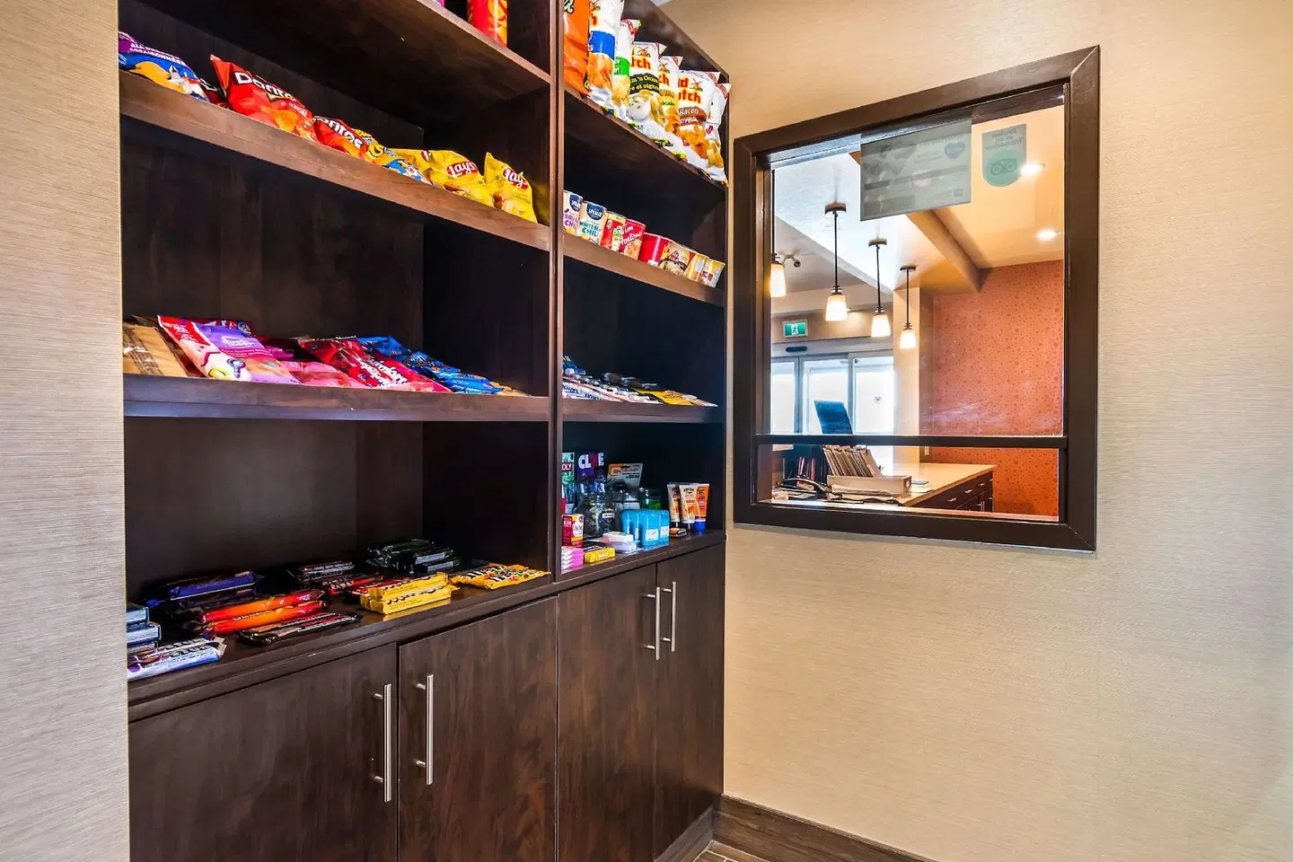 Best Western Plus Kindersley Hotel Bar