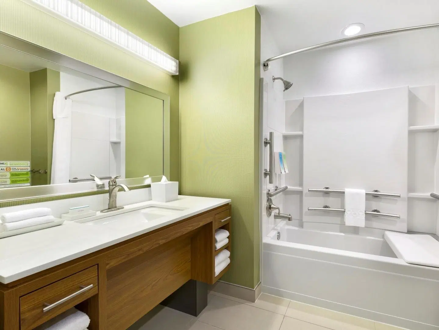 Home2 Suites by Hilton Houston Pasadena Badezimmer
