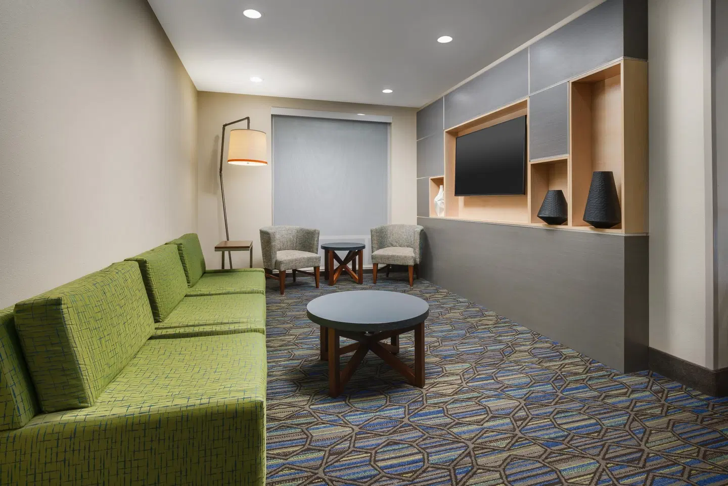 Holiday Inn Express & Suites Oakhurst-Yosemite Park Area by IHG LOUNGE_LOBBY