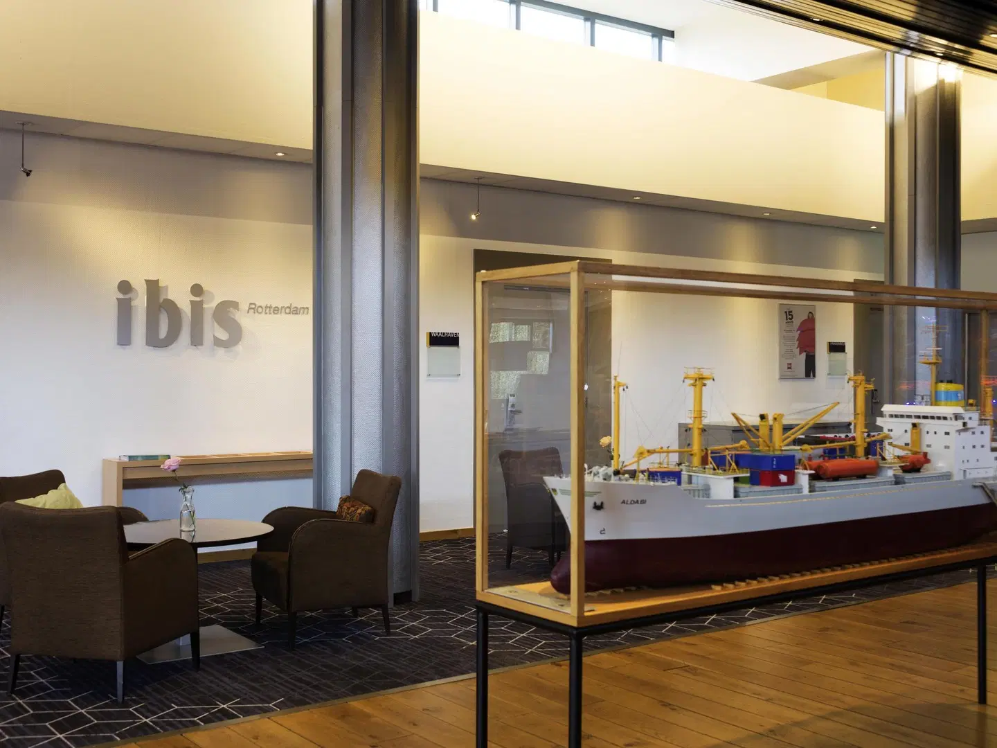 ibis Rotterdam Vlaardingen LOUNGE_LOBBY