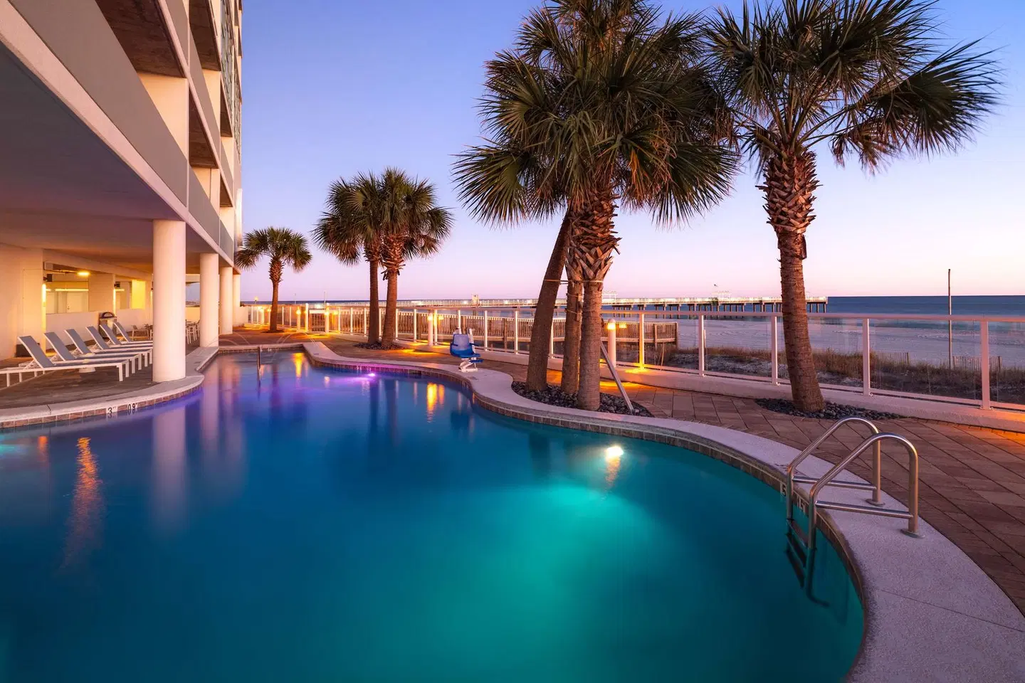 Best Western Premier The Tides OUTDOOR_POOL