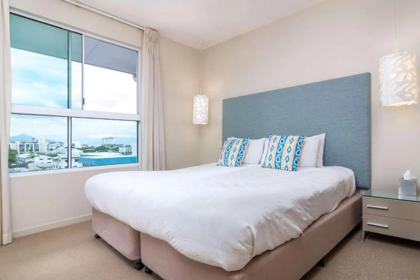 201 Lake Street ROOM_EXAMPLE