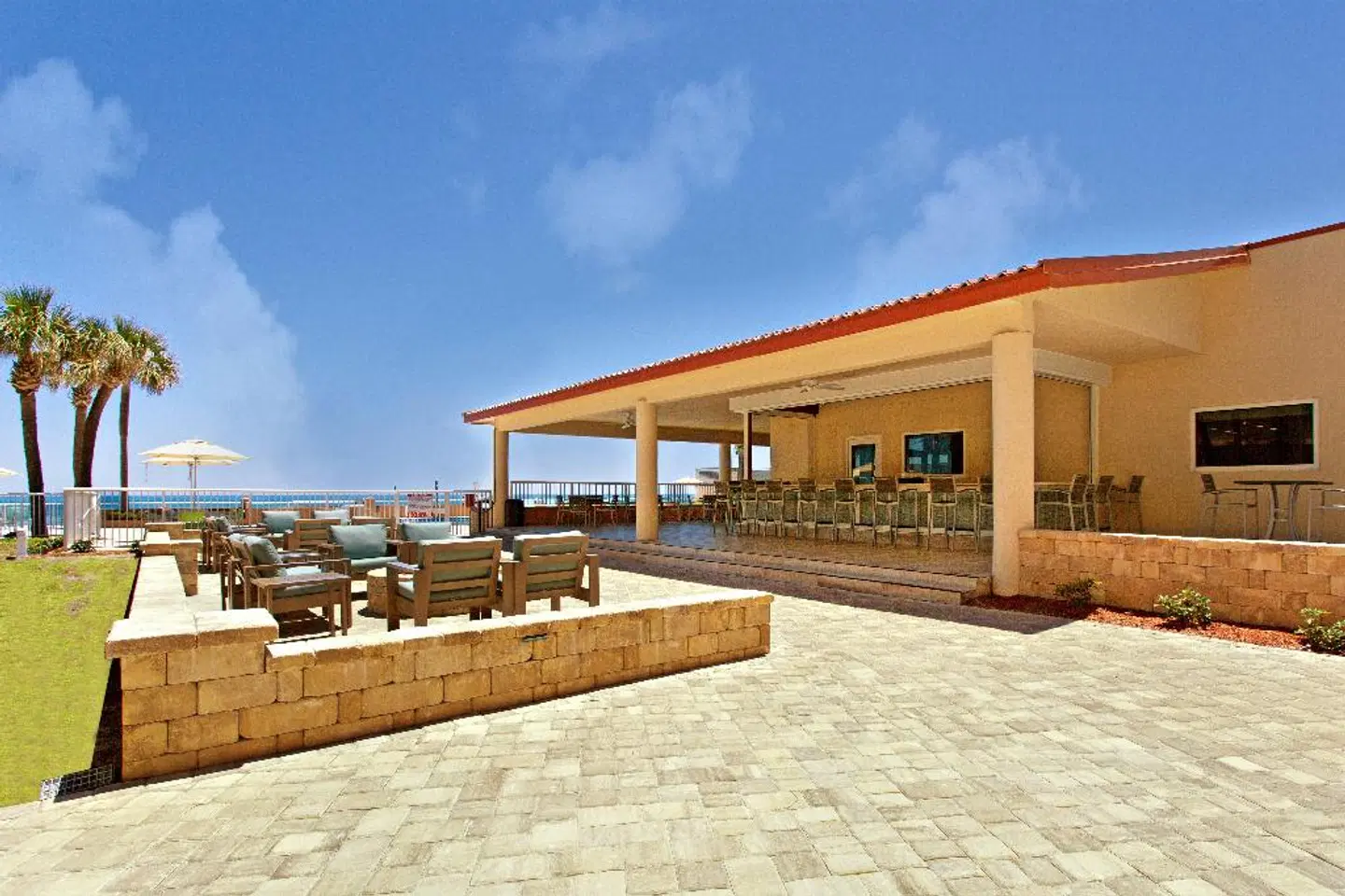 Holiday Inn & Suites Daytona Beach on the Ocean by IHG EXTERIOR