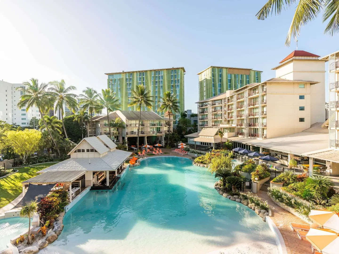 Novotel Cairns Oasis Resort OUTDOOR_POOL