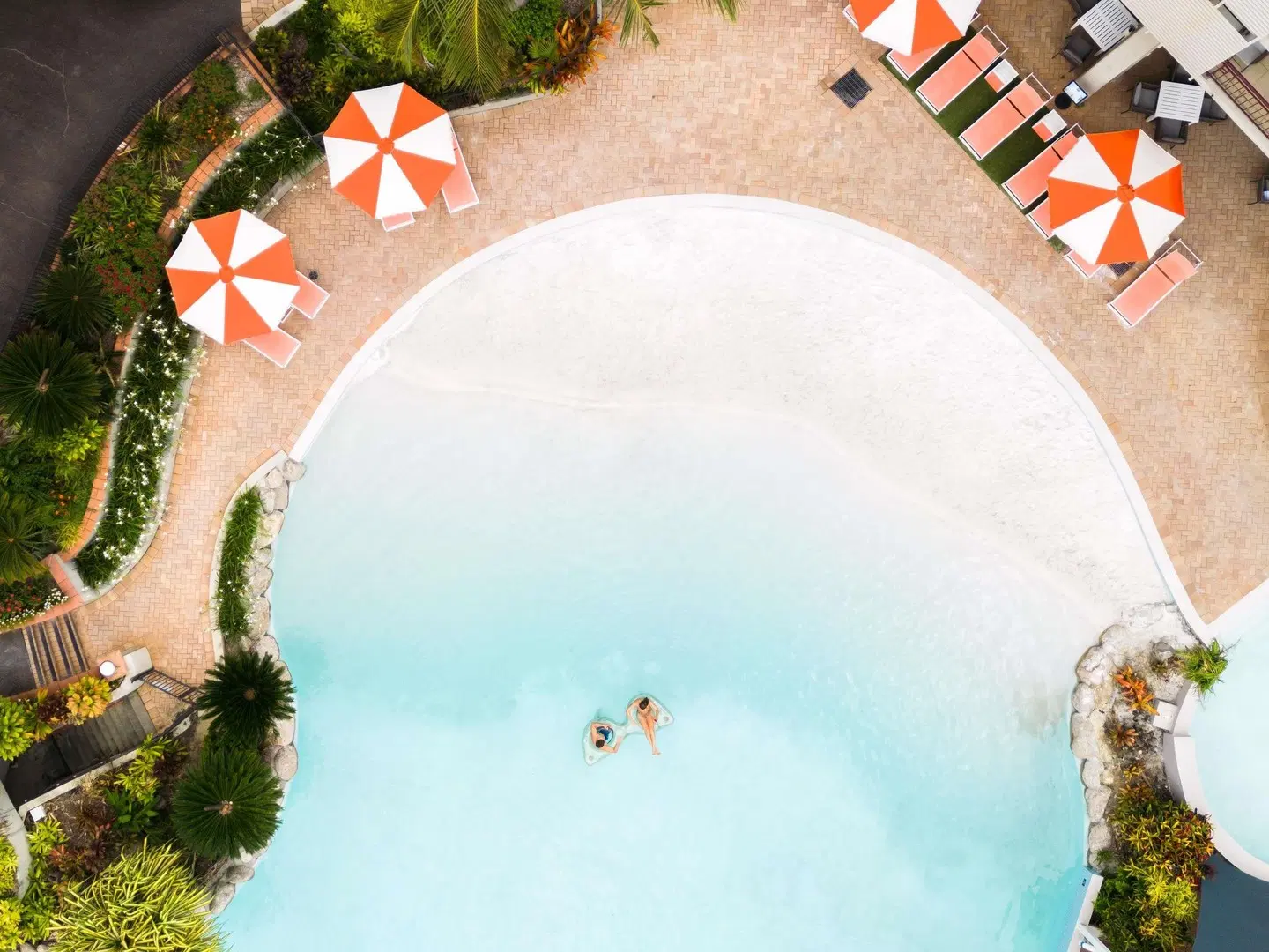 Novotel Cairns Oasis Resort OUTDOOR_POOL
