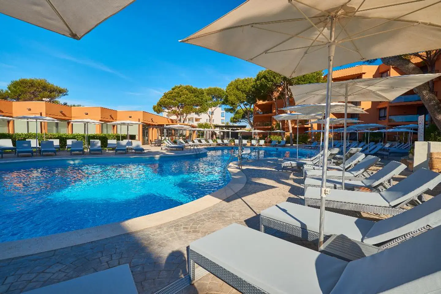 Protur Turó Pins OUTDOOR_POOL