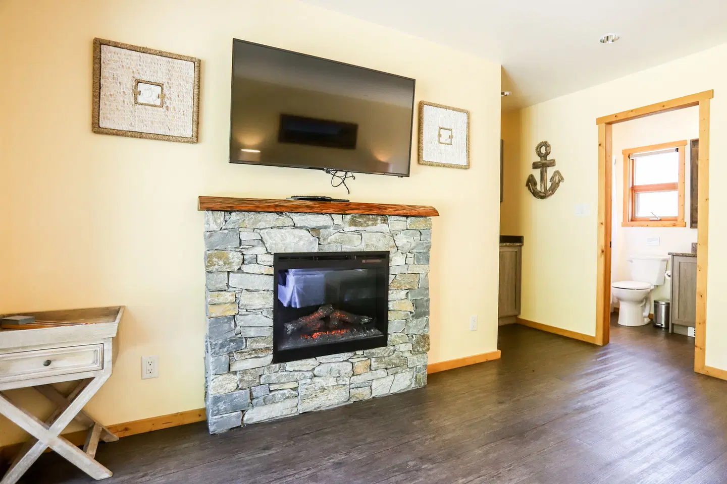 Wild Renfrew Seaside Cottages ROOM_EXAMPLE