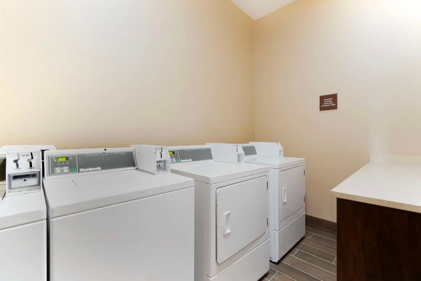 Best Western Plus Moosomin Hotel ROOM_EXAMPLE