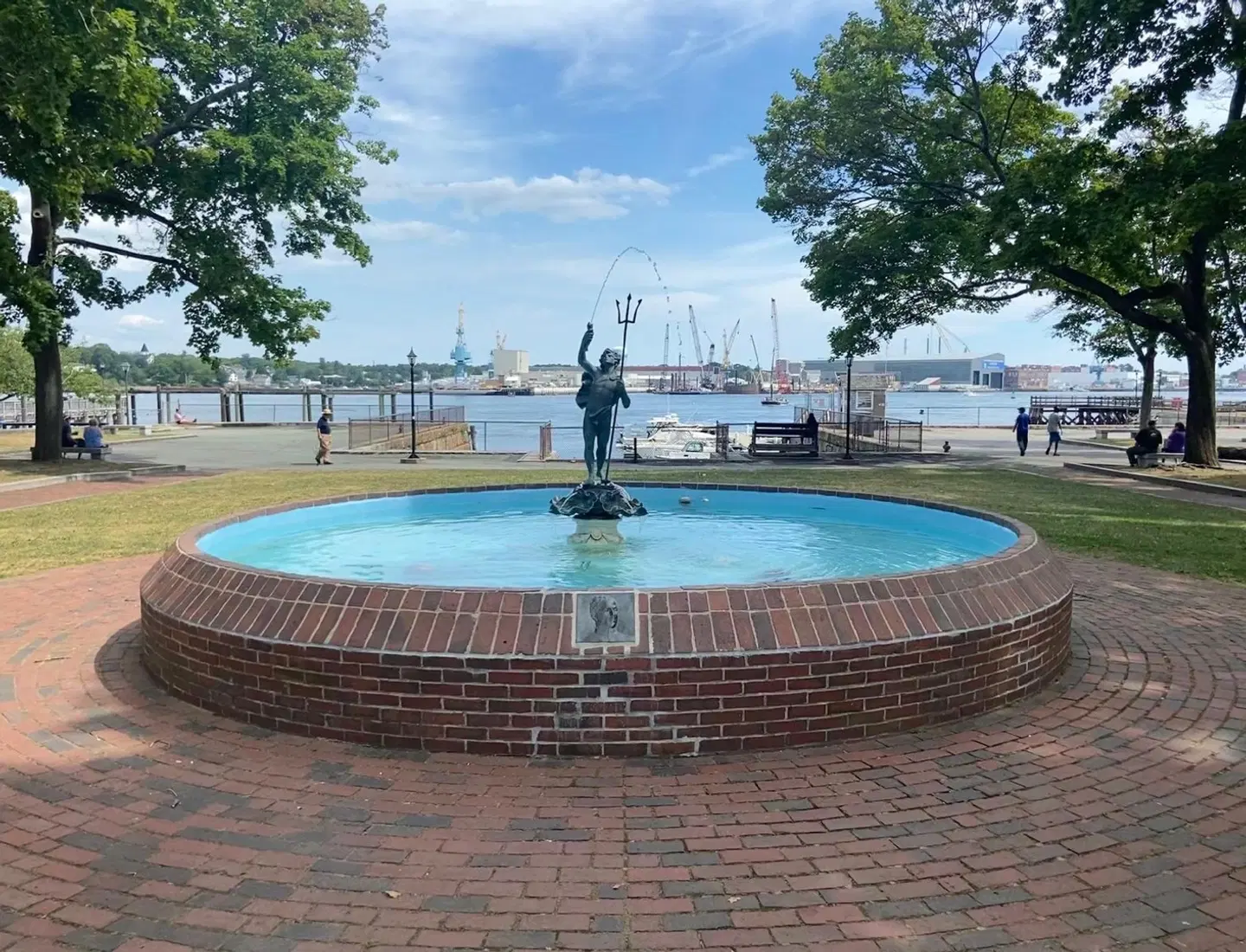 Holiday Inn Portsmouth by IHG OUTDOOR_POOL