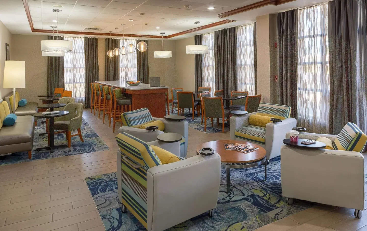 Hampton Inn & Suites Knoxville Downtown ROOM_EXAMPLE