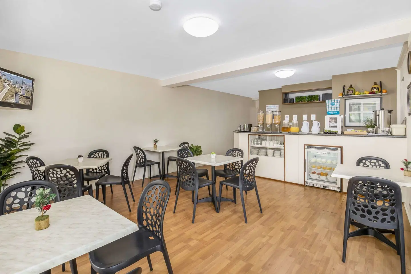 Best Western Airport 85 Motel Restaurant