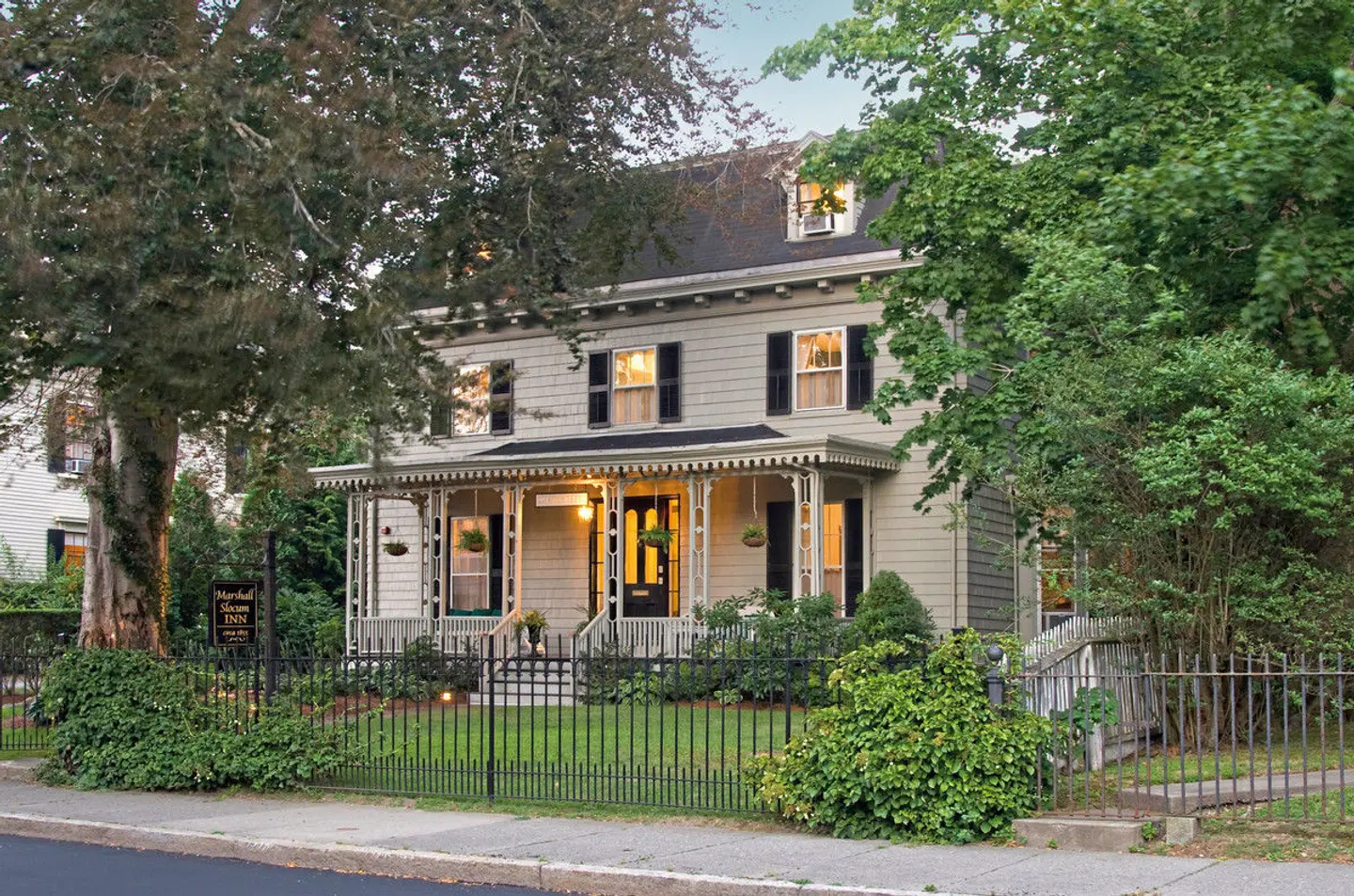 Marshall Slocum Inn EXTERIOR
