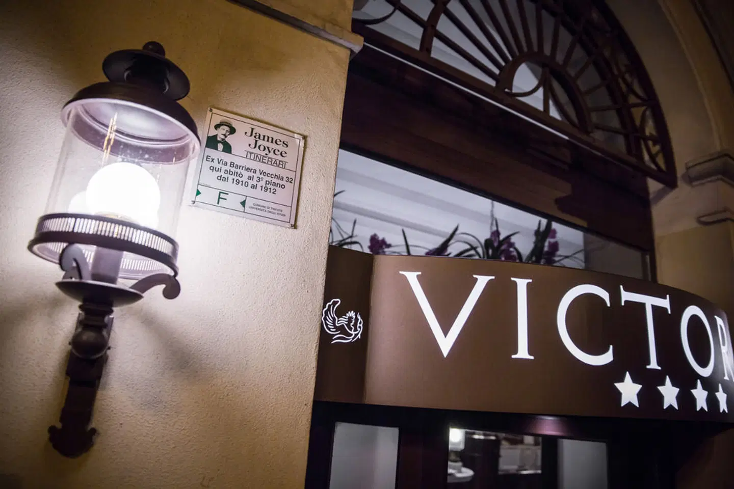 Victoria Hotel Letterario EXTERIOR