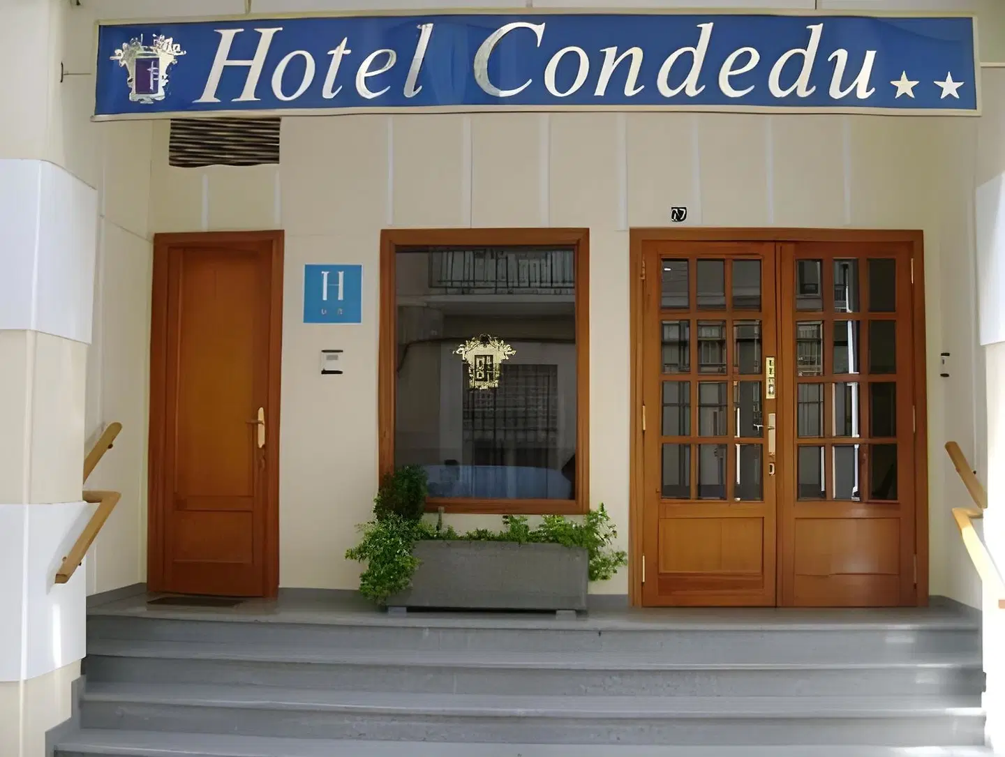 Condedu EXTERIOR