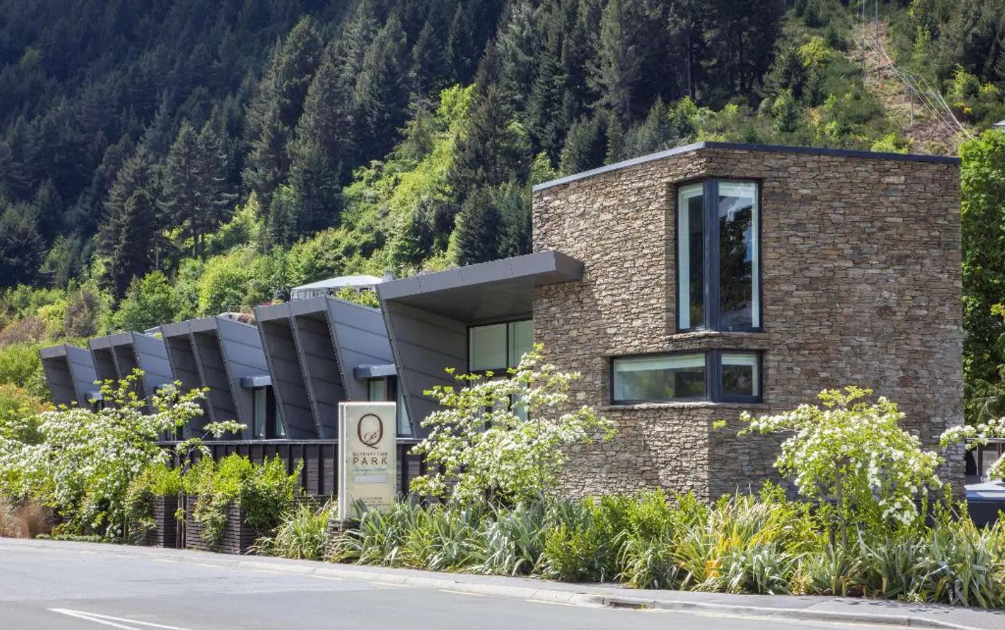 Queenstown Park Boutique Hotel EXTERIOR