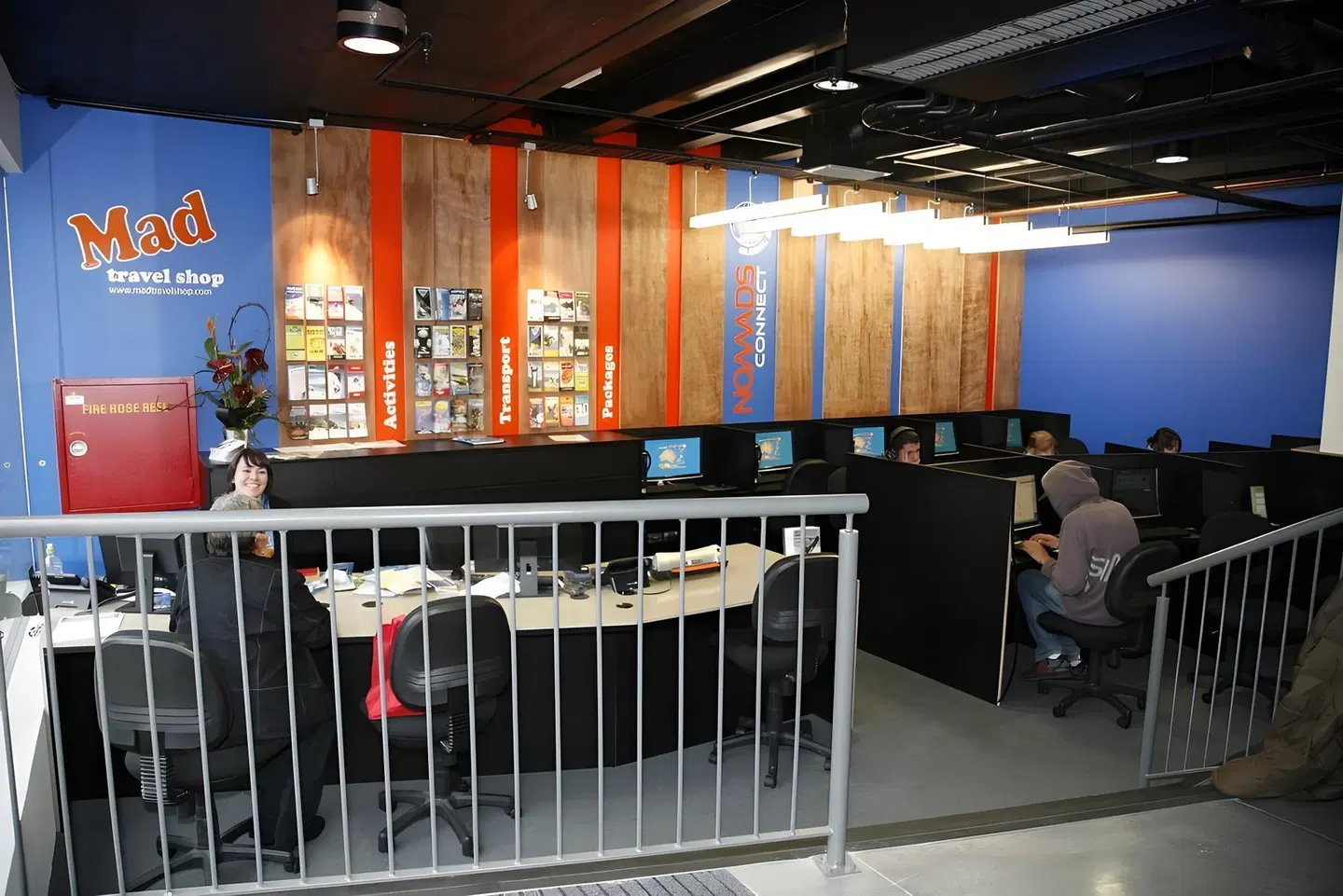Nomads Queenstown Backpackers Bar