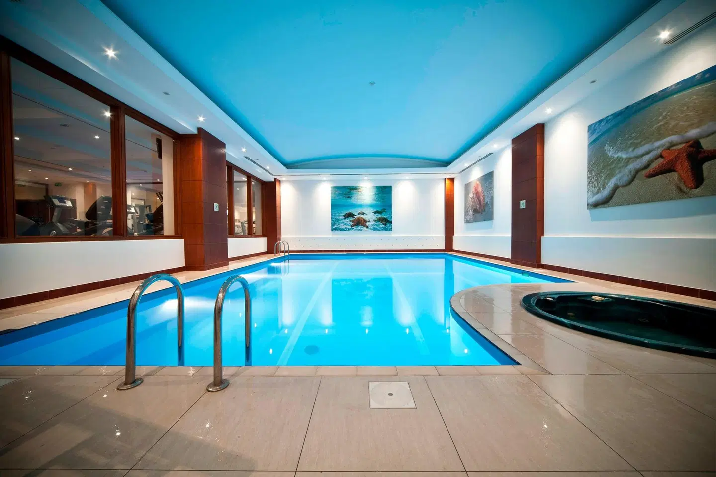 Courtyard by Marriott Tbilisi Hallenbad