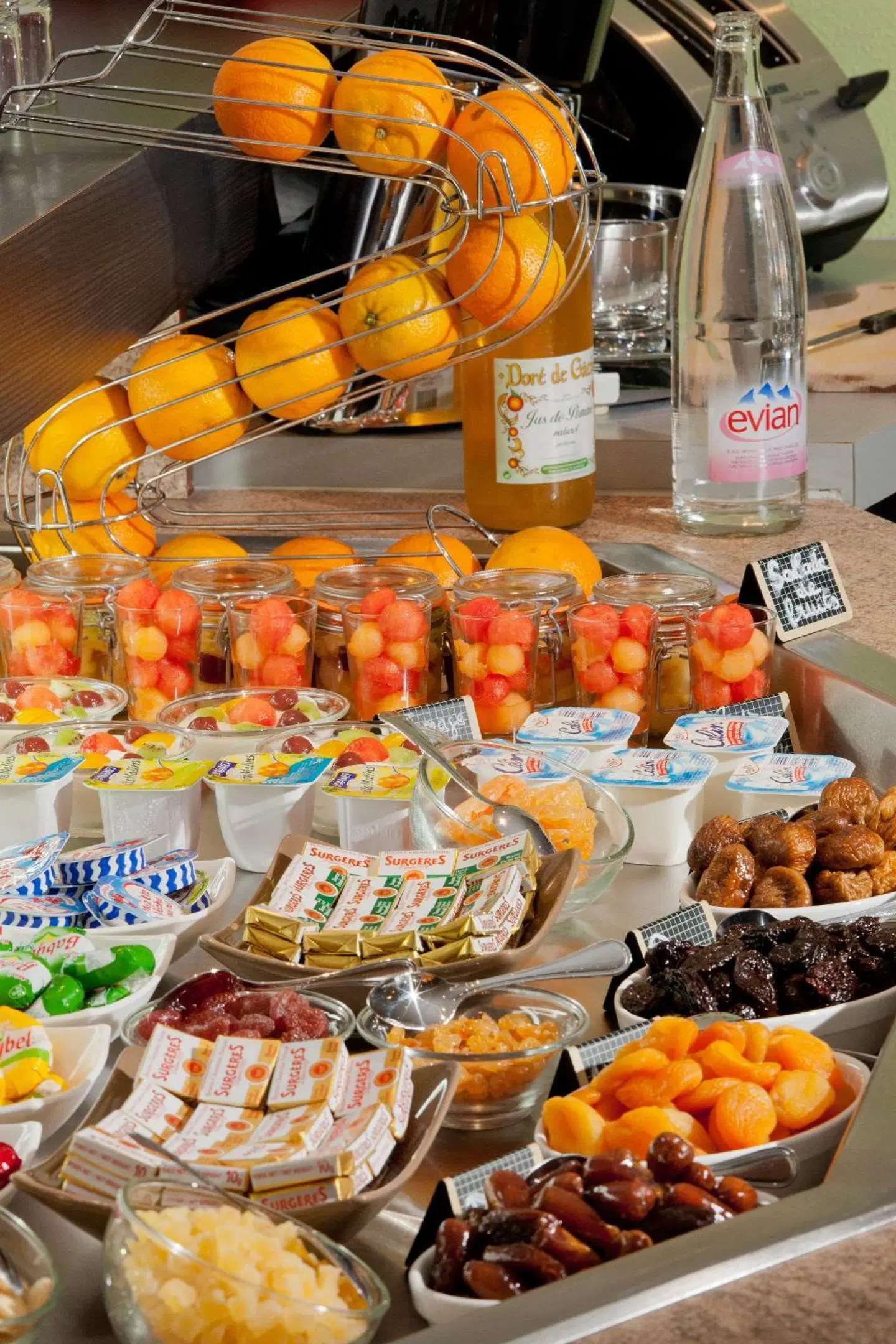 Kyriad Niort - Espace Mendès-France Restaurant