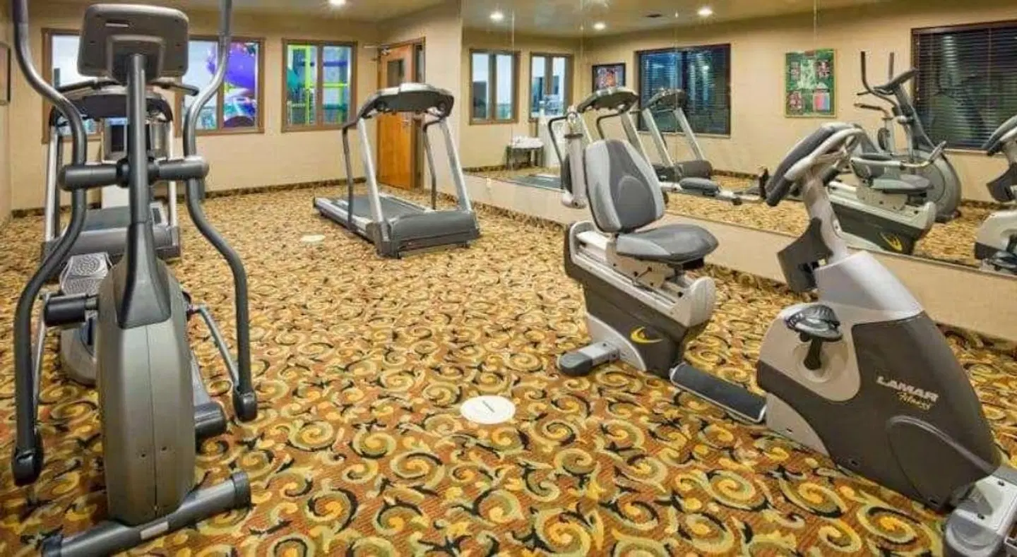 Baymont Inn & Suites by Wyndham Sturgis SPORTS_AND_LEISURE