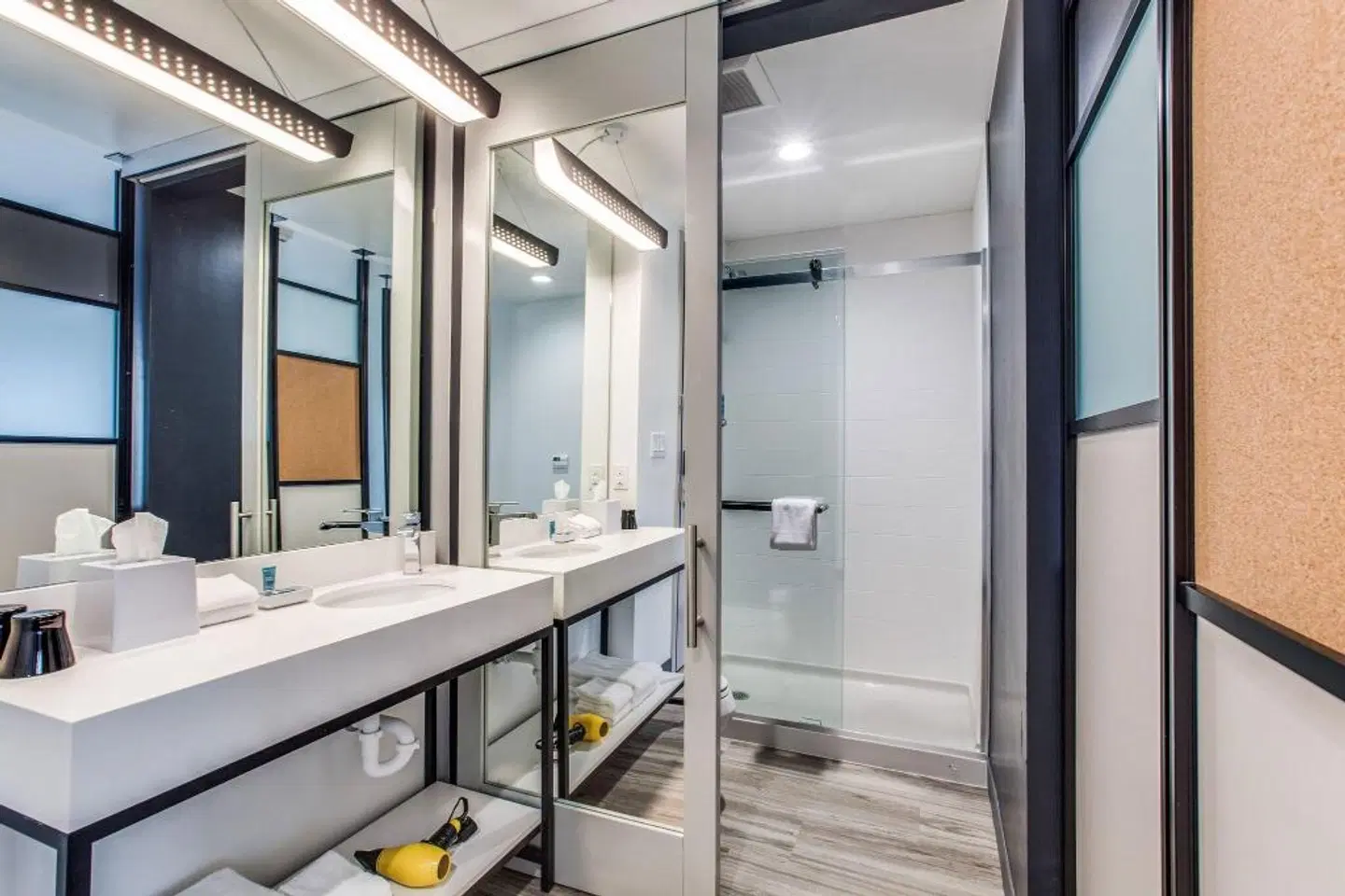 Aloft by Marriott Dallas Arlington Entertainment District Badezimmer