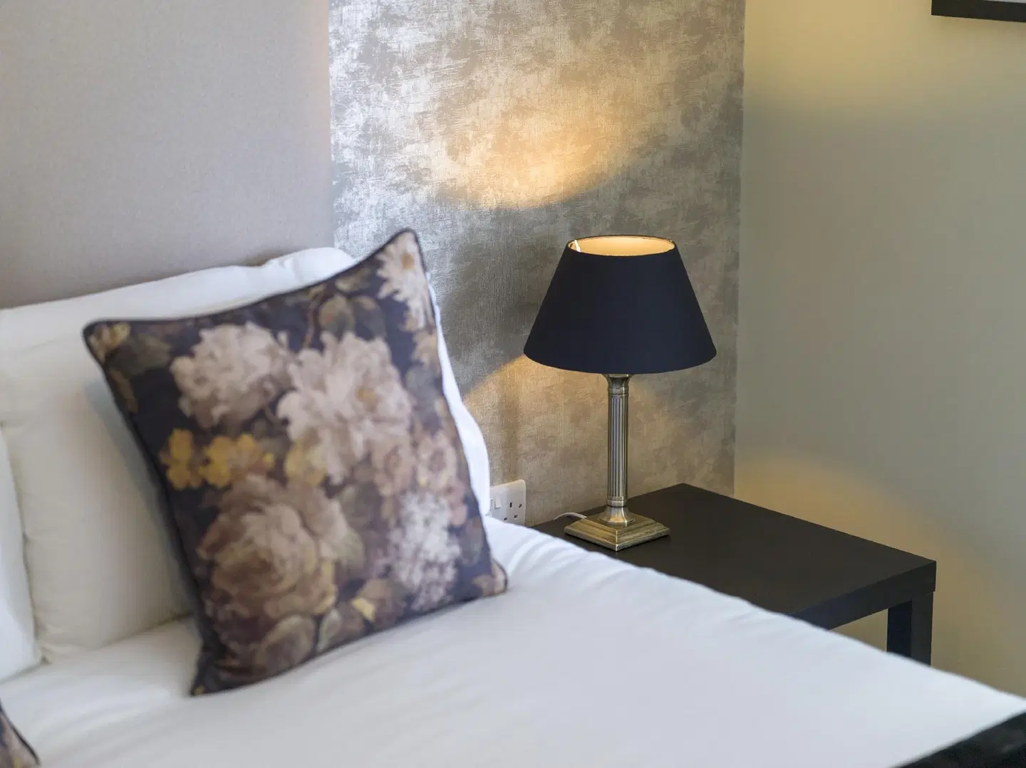 The Frampton Arms ROOM_EXAMPLE