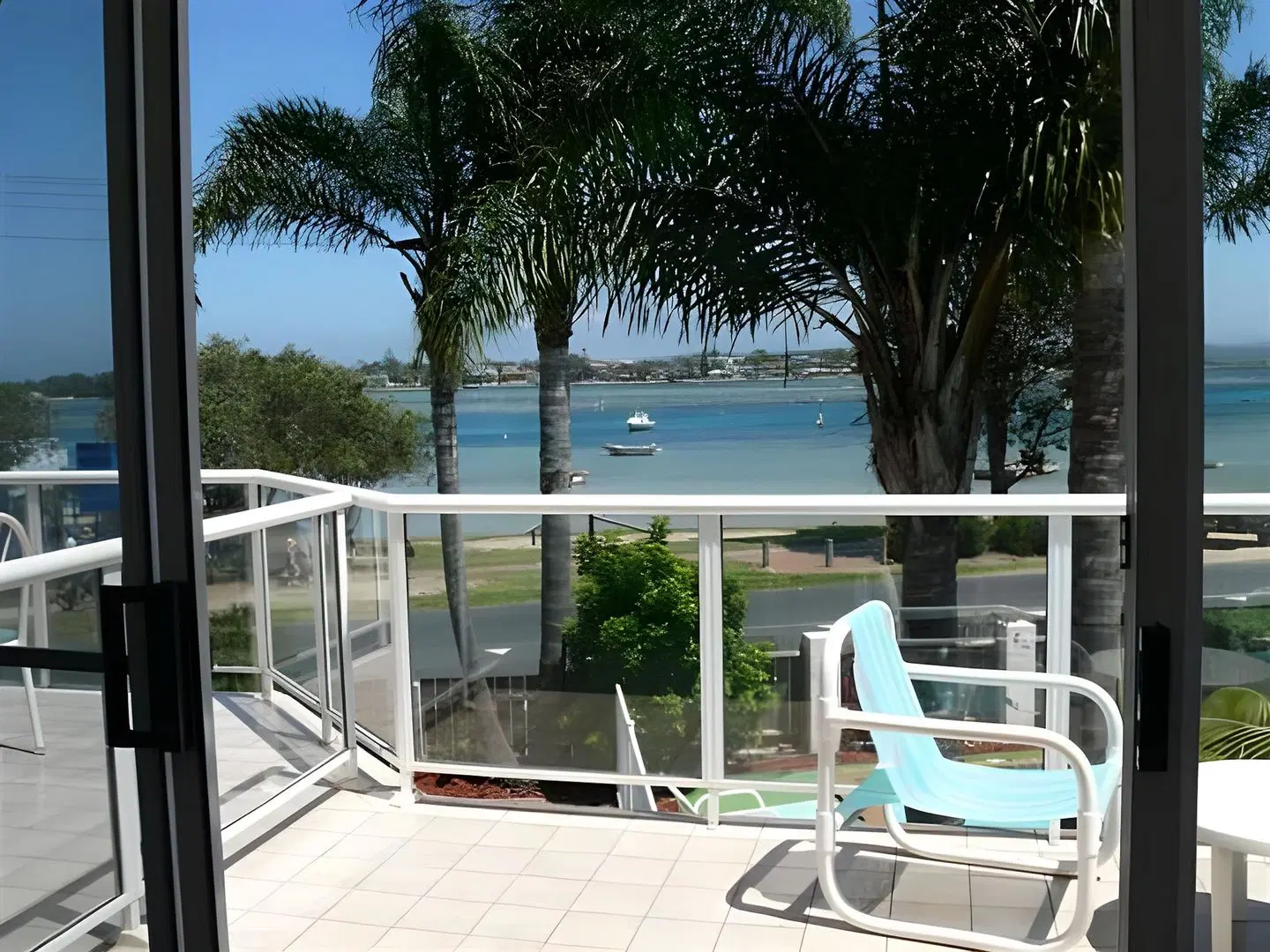 Beach Street Apartments Terrasse