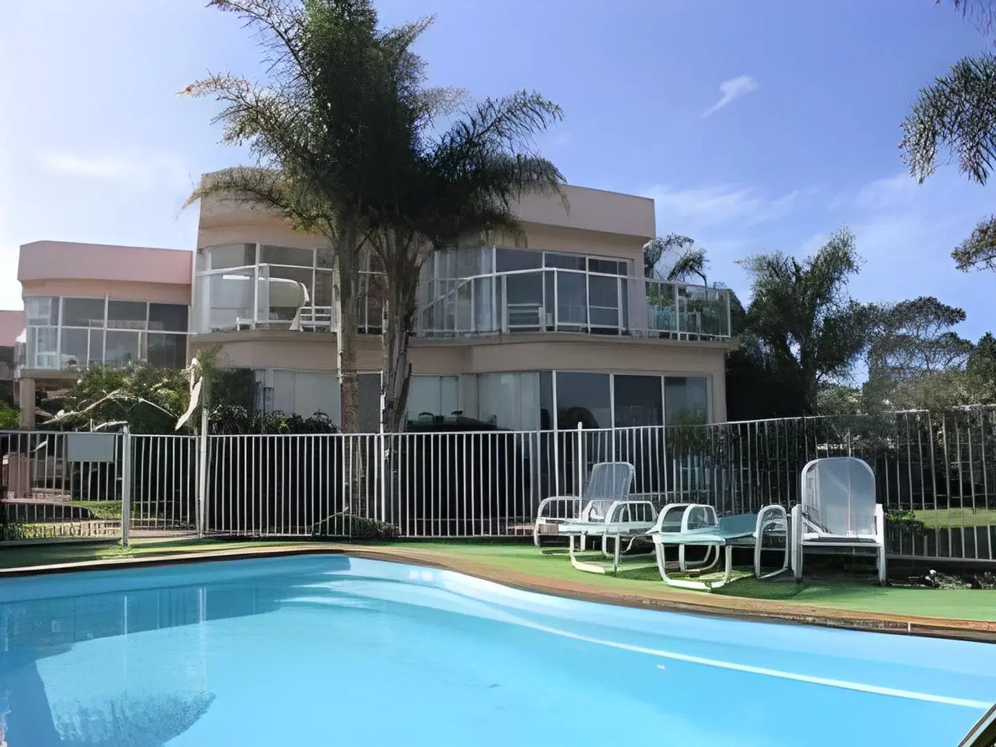 Beach Street Apartments OUTDOOR_POOL