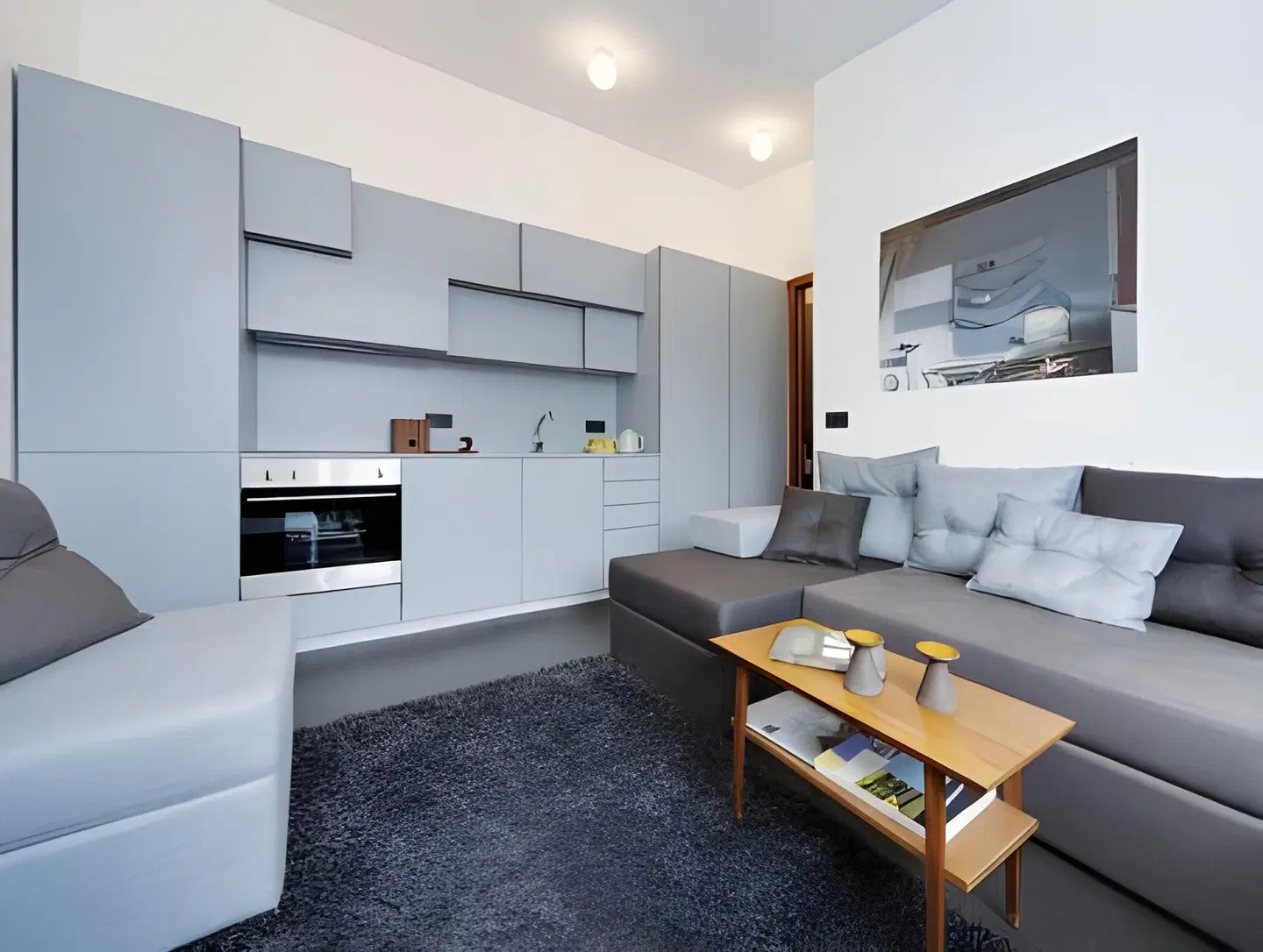 Astro Apartments ROOM_EXAMPLE