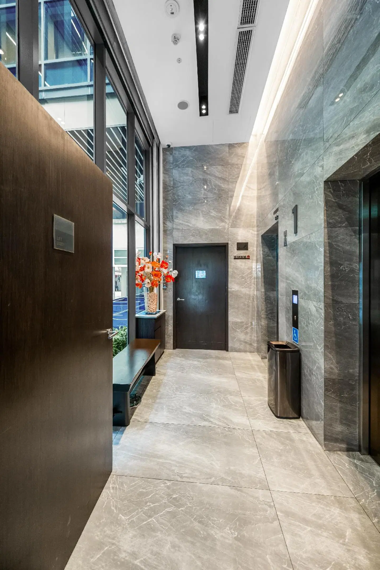 Beverly Hotels Elements LOUNGE_LOBBY