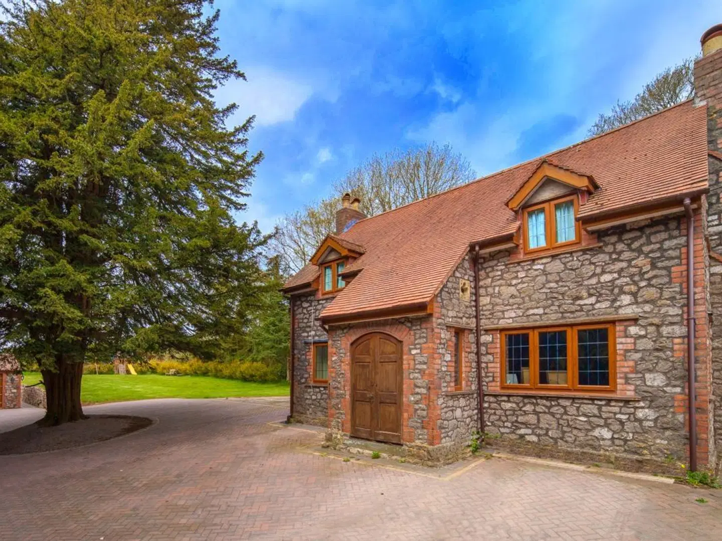 Acorns Guest House EXTERIOR