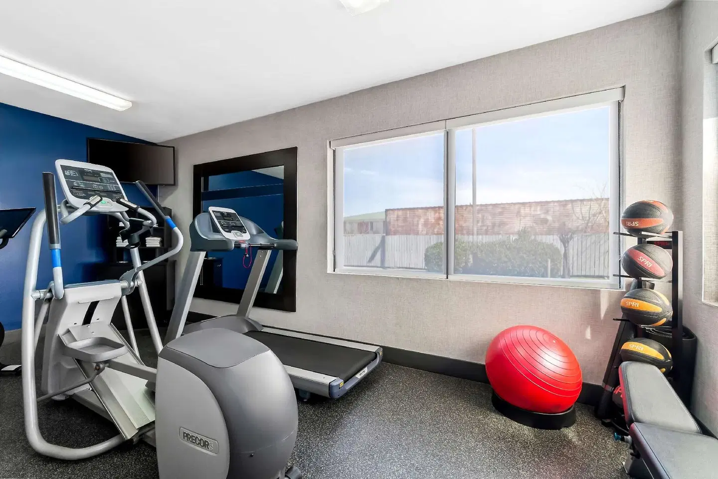 Hampton Inn Jonesboro SPORTS_AND_LEISURE