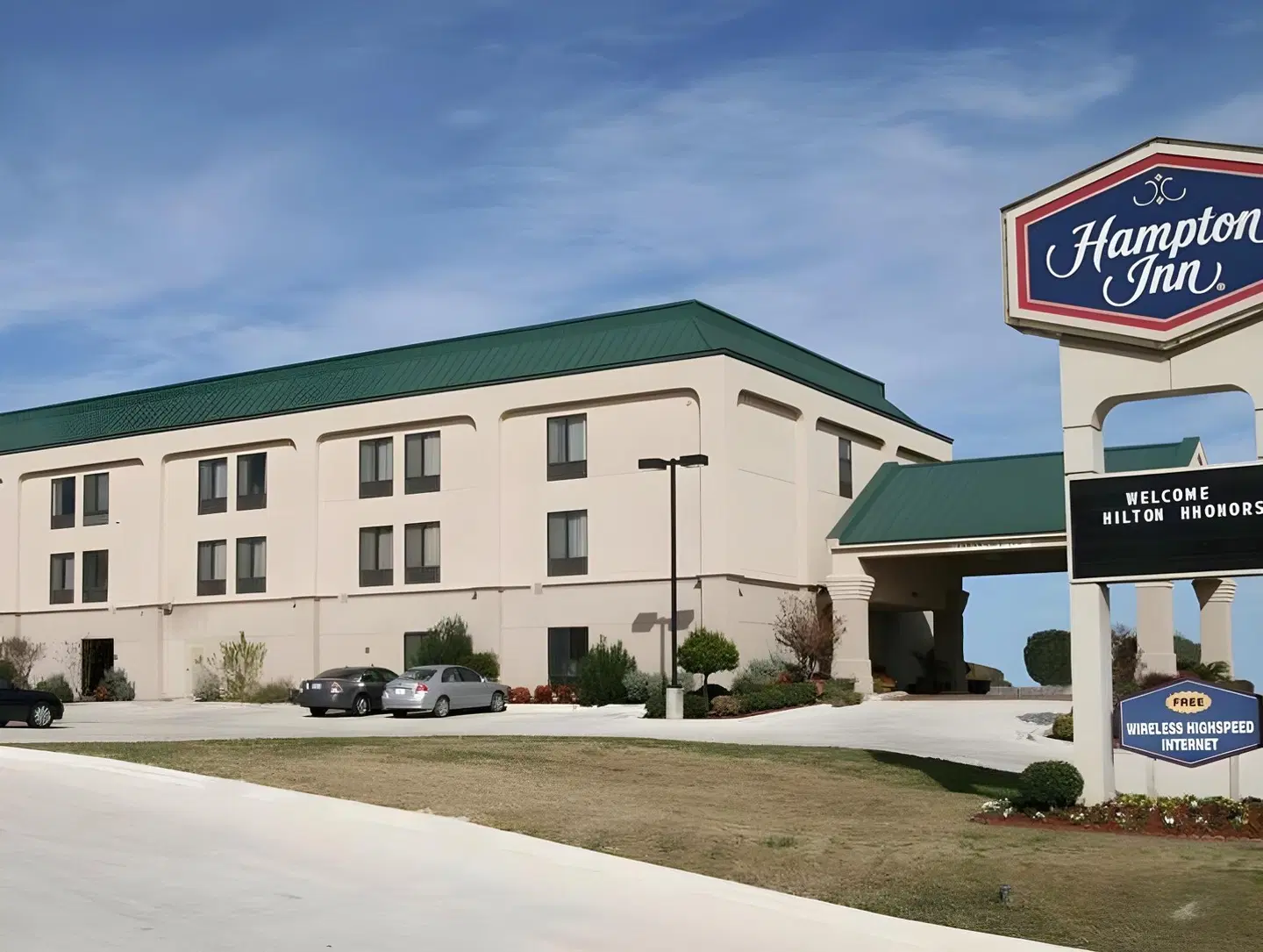 Hampton Inn Kerrville EXTERIOR
