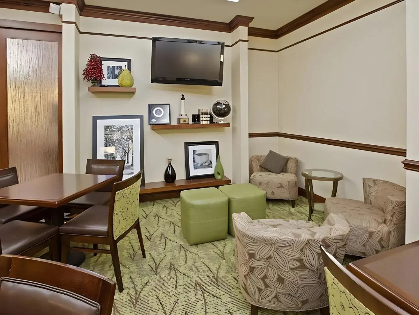 Hampton Inn Louisville-Northeast ROOM_EXAMPLE